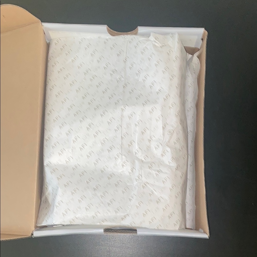 NIB Nike Air Force 1 White, Light Green and Yellow Youth Size 5 - Picture 10 of 12